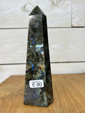 Labradoriet toren - obelisk 18cm