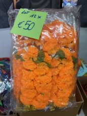 646 Lot 12pc Bloemenkrans Marigold - 90 cm