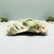 329 Diopsiet - Ruw 9cm