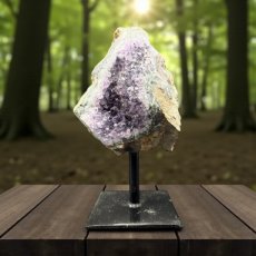 344 Amethist - op voet 11,5cm