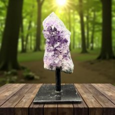 348 Amethist - op voet 10cm