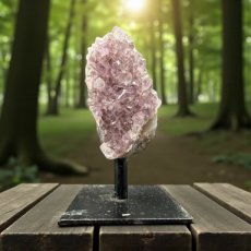 352 Amethist - op voet 8,5cm