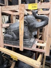 AN58 Zittende olifant 60cm