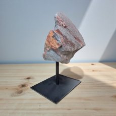 BRA06 Hematite on base ca. 18cm