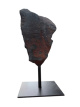 E094 Hematiet op metalen voet – 20 cm