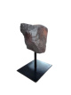 E169 Hematiet op metalen voet – 15.5 cm