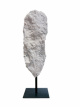 E819 Howliet op metalen voet – 23.5 cm