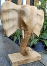 HJA09 Olifantenhoofd op Sokkel – 30 cm