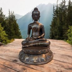 KR196 Shakyamuni Boeddha – Aarde-aanrakingshouding