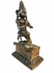 KR198 knielende Hanuman met staf
