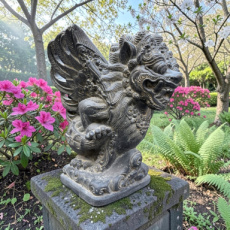 KR21 Garuda Beeld 45cm