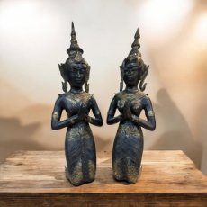 KR213 Zittende Thaise Tempelwachters