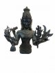 KR233 Buste van Durga met acht armen