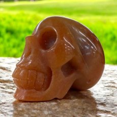 KR299 Kristallen Schedel - Carneool - 5.5 x 4 x 7 cm