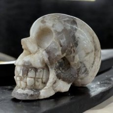 KR301 Kristallen Schedel - Jaspis - 6 x 4.5 x 7.5 cm