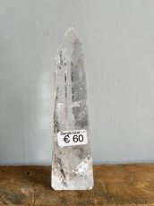 KR33 Bergkristal toren - obelisk