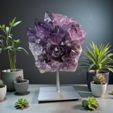 KR52 Amethist op voet - 14cm