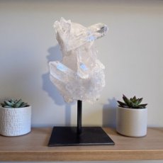 KR69 Clear Quartz on base