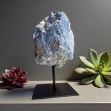 KR71 Cyaniet op voet 20cm