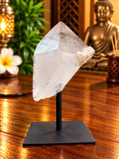 R883 Bergkristal op voet – 18 cm
