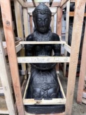 VPO08/03-09 Knielende Dewi met schaal 100cm