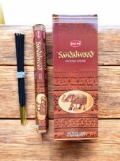 WI017 Sandelhout Wierook – Rust & Spirituele Diepgang 